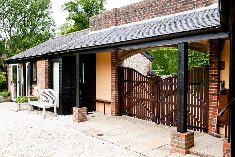 The Old Hop Kiln Barn Bed & Breakfast Petersfield Exterior photo